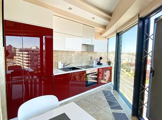 Glass Tower رشيشوف