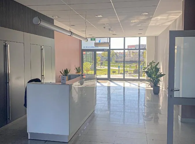 Glass Tower رشيشوف